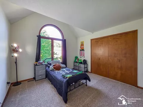 Bedroom - 6749 Stonegate, Temperance, MI 48182 photo 3 of 4