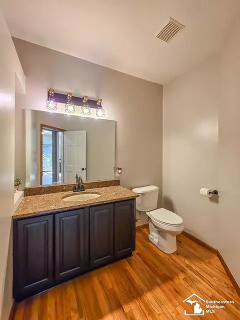Bath - 6749 Stonegate, Temperance, MI 48182 photo 4 of 6