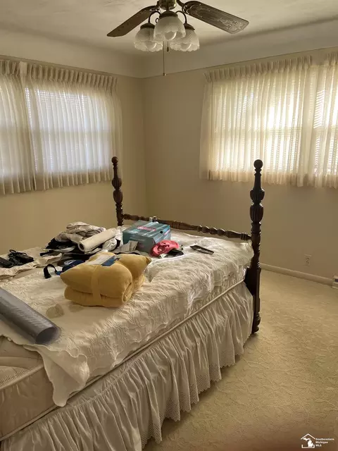 Bedroom - 5376 Kay, Monroe, MI 48161 photo 2 of 5