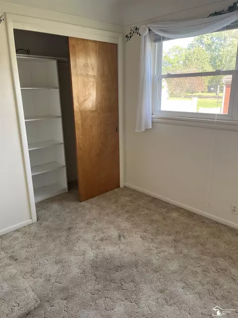 Bedroom - 5376 Kay, Monroe, MI 48161 photo 4 of 5