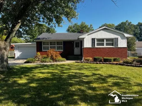 5376 Kay, Monroe, MI 48161
