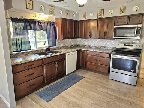 Kitchen - 4460 Ash, Gladwin, MI 48624 photo 2 of 3