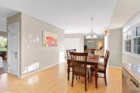 Dining - 3109 E Northmor, Adrian, MI 49221 photo 2 of 4