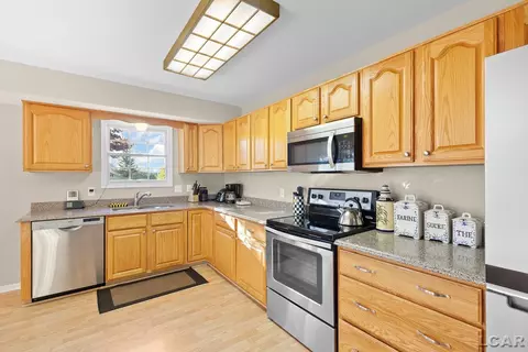 Kitchen - 3109 E Northmor, Adrian, MI 49221 photo 3 of 5