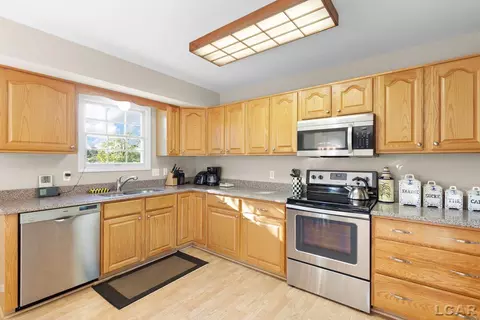 Kitchen - 3109 E Northmor, Adrian, MI 49221 photo 1 of 5