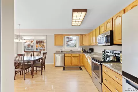 Kitchen - 3109 E Northmor, Adrian, MI 49221 photo 2 of 5