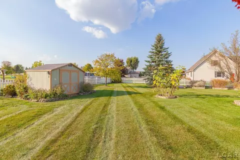 Exterior - 3109 E Northmor, Adrian, MI 49221 photo 4 of 9