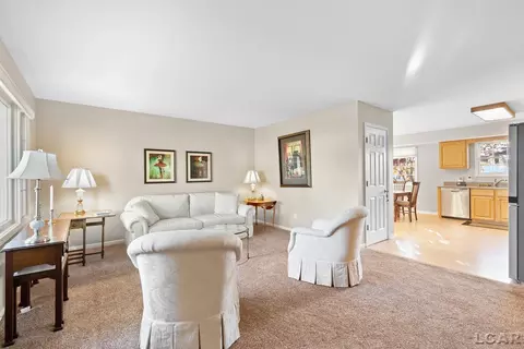 Living - 3109 E Northmor, Adrian, MI 49221 photo 1 of 4