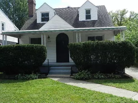 2000 Pearl, Warren, MI 48091