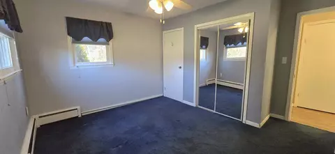 Bedroom - 5194 Oleskyn, Flint, MI 48504 photo 4 of 6