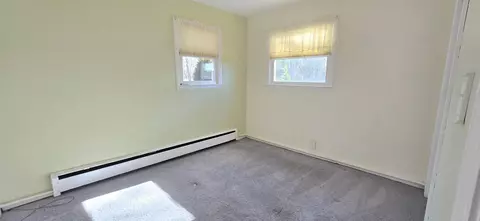 Bedroom - 5194 Oleskyn, Flint, MI 48504 photo 5 of 6