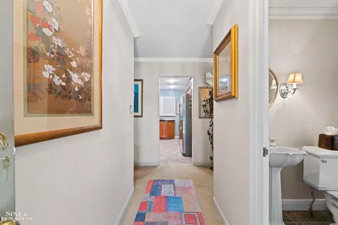 Entry Way - 709 Lakepointe, Grosse Pointe Park, MI 48230 photo 2 of 4