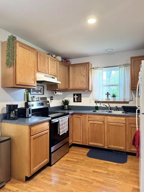 Kitchen - 4876 Cedar Dr, Gladwin, MI 48624 photo 1 of 2