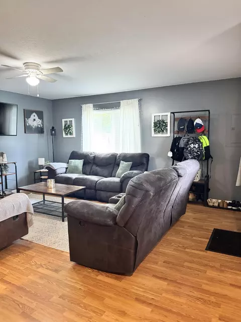 Living - 4876 Cedar Dr, Gladwin, MI 48624 photo 3 of 8