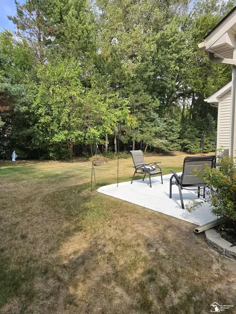 Exterior - 1670 Spruce #1, Temperance, MI 48182 photo 5 of 6