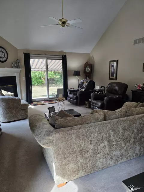 Living - 1670 Spruce #1, Temperance, MI 48182 photo 1 of 2