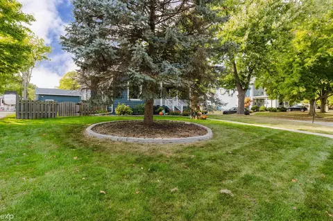 Exterior - 202 S Ninth, Saint Clair, MI 48079 photo 10 of 18