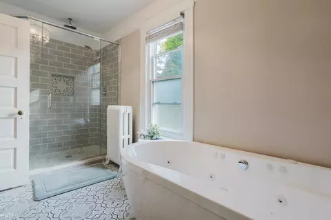 Bath - 202 S Ninth, Saint Clair, MI 48079 photo 3 of 3