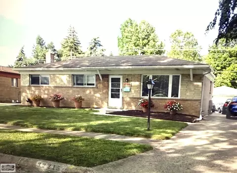 32215 Dover, Warren, MI 48088