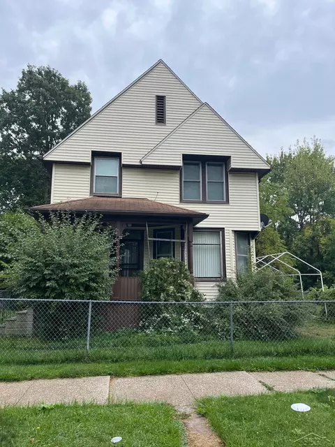 912 Howard, Saginaw, MI 48601