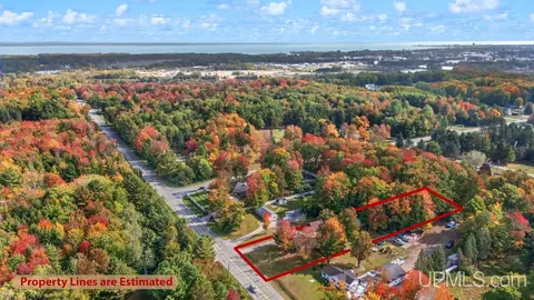 View/Area - 5273 18th, Escanaba, MI 49829 photo 2 of 6