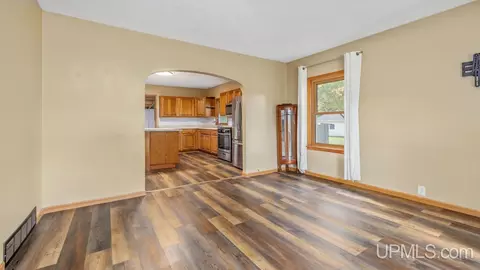 Entry Way - 5273 18th, Escanaba, MI 49829 photo 1 of 1
