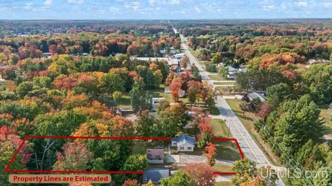 View/Area - 5273 18th, Escanaba, MI 49829 photo 5 of 6