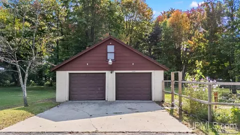 Exterior - 5273 18th, Escanaba, MI 49829 photo 5 of 6