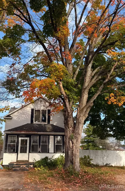 232 W Jasper, Gwinn, MI 49841