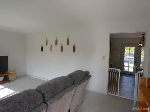 Living - 68 4th, South Range, MI 49963 photo 6 of 6