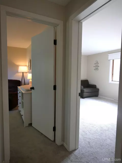 Entry Way - 68 4th, South Range, MI 49963 photo 2 of 4