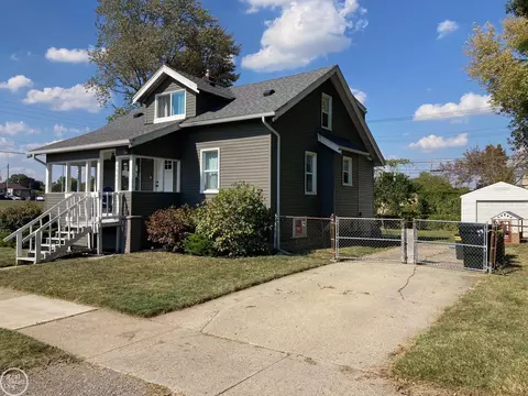 20043 Ellis, Roseville, MI 48066