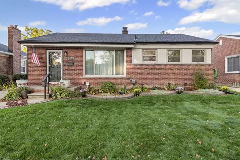 22619 Edgewood, Saint Clair Shores, MI 48080