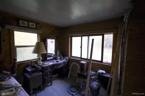 Bedroom - 24 Braastads, Ishpeming, MI 49849 photo 2 of 2