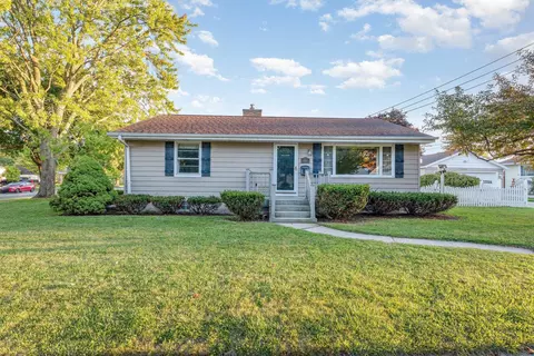 2004 32nd, Bay City, MI 48708