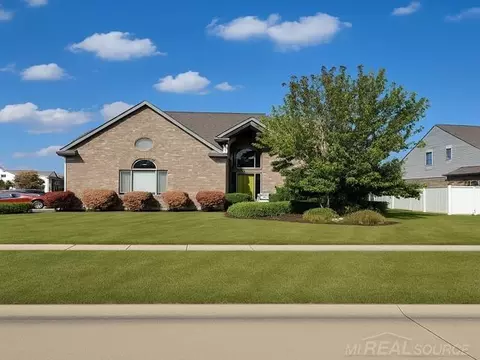 29321 Debbie, New Baltimore, MI 48051