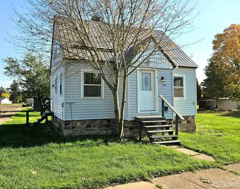 1216 Anderson, Wakefield, MI 49968