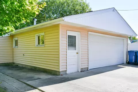 2107 S Jefferson, Bay City, MI 48708 photo 41