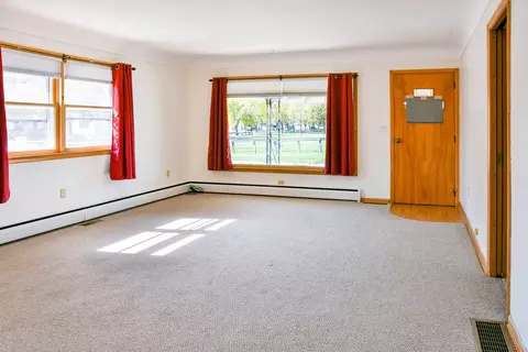 2107 S Jefferson, Bay City, MI 48708 photo 4