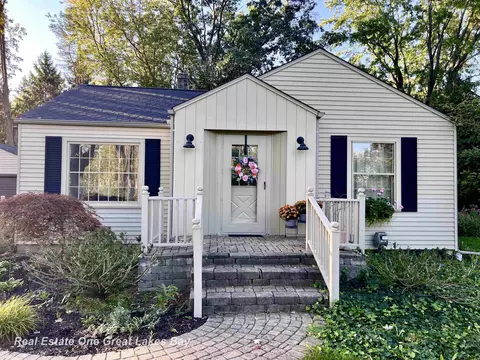 7105 Shattuck, Saginaw, MI 48603