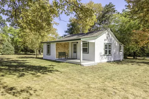 8027 Lakeshore, Lexington, MI 48450