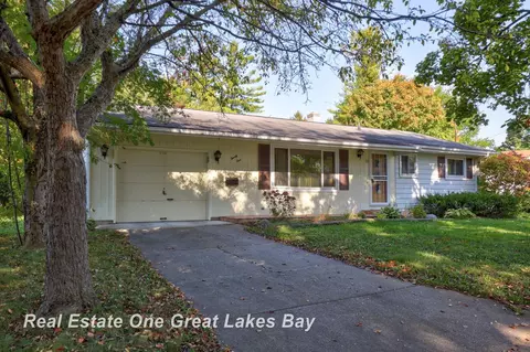 21 Ruhlig, Saginaw, MI 48602