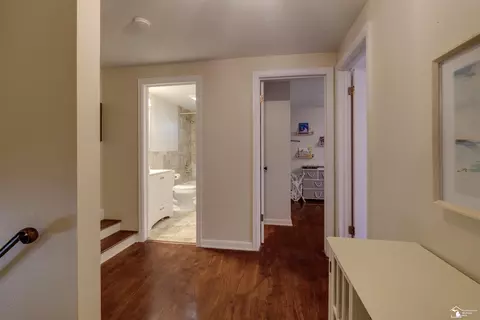 Entry Way - 7986 Mohawk, Temperance, MI 48182 photo 4 of 5