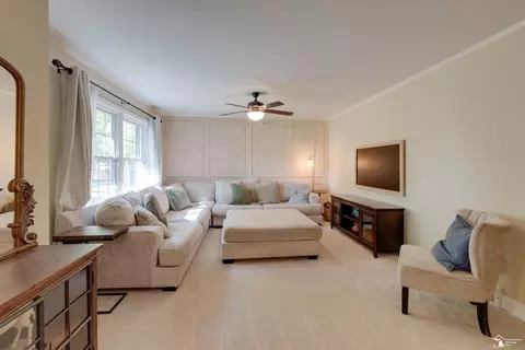 Living - 7986 Mohawk, Temperance, MI 48182 photo 1 of 2