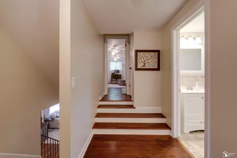 Entry Way - 7986 Mohawk, Temperance, MI 48182 photo 5 of 5