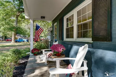 Exterior - 7986 Mohawk, Temperance, MI 48182 photo 2 of 11