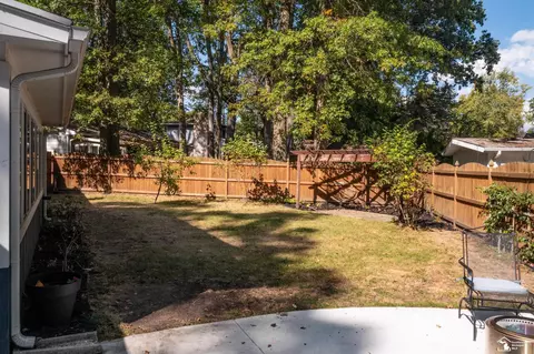 Exterior - 7986 Mohawk, Temperance, MI 48182 photo 9 of 11