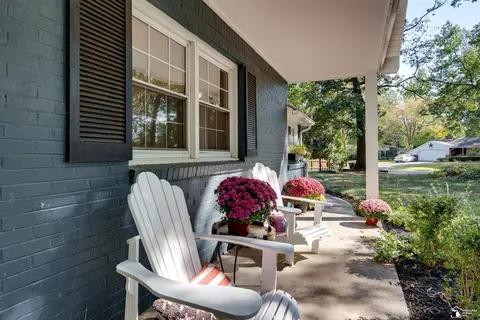 Exterior - 7986 Mohawk, Temperance, MI 48182 photo 3 of 11