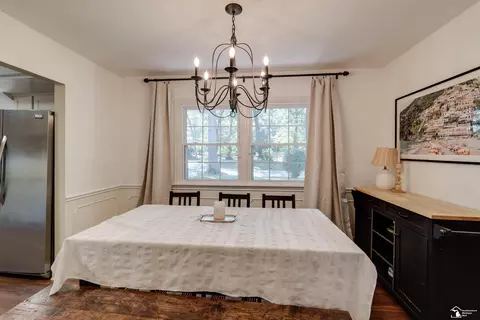 Dining - 7986 Mohawk, Temperance, MI 48182 photo 2 of 3
