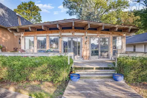 421 River, Bay City, MI 48706